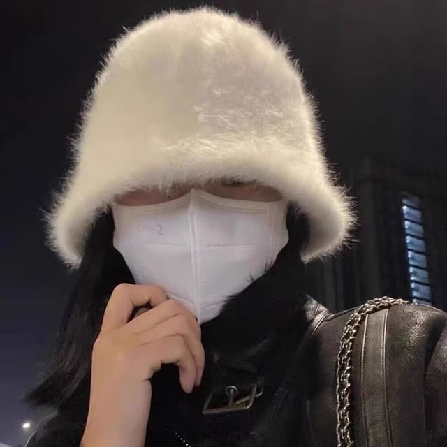 Plain Fluffy Bucket Hat