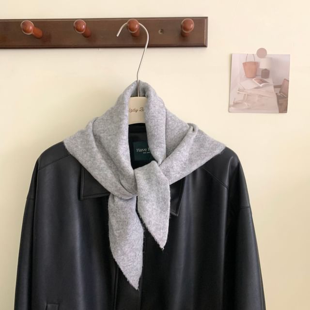 Triangle Wool Scarf Plain
