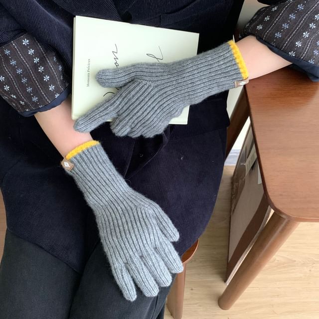 Knit Two-Tone Gloves Touchscreen
