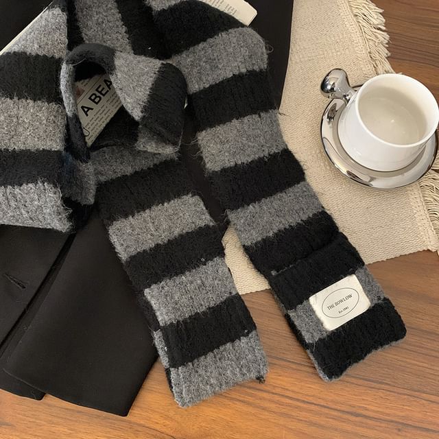 Knit Scarf Striped