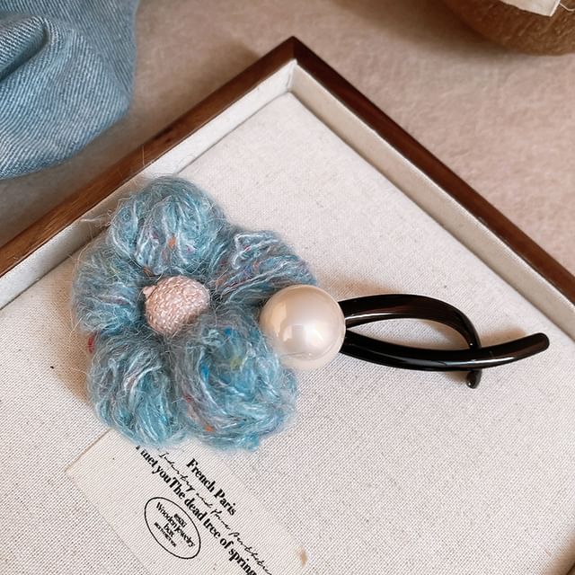 Clip Faux Pearl Hair Flower