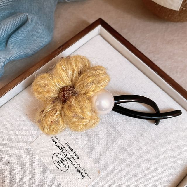 Clip Faux Pearl Hair Flower