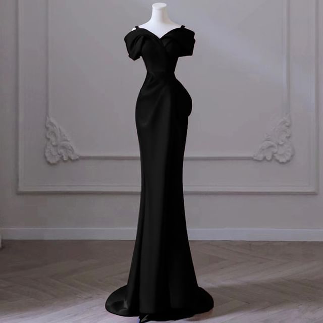 Cold-Shoulder Evening Gown Mermaid Plain
