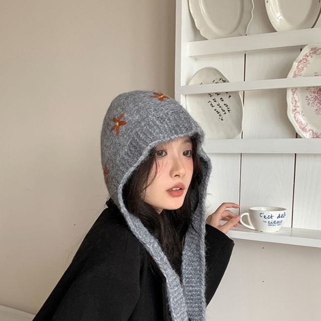 Bonnet Embroidered Knit Hat Floral
