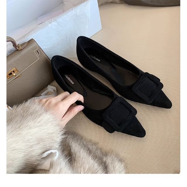 Buckled Toe Pointed Flats