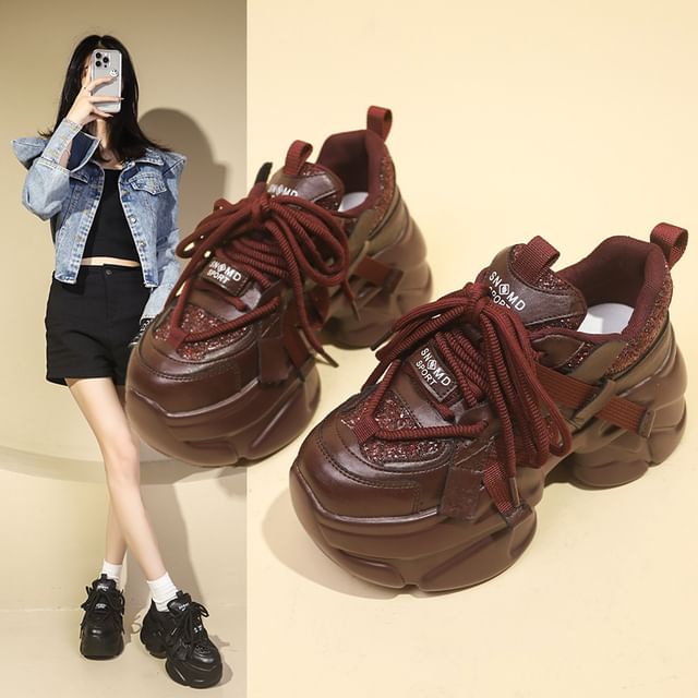 Sneakers Lettering Platform