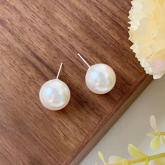 Pearl Faux Stud Designs) (Various Earring