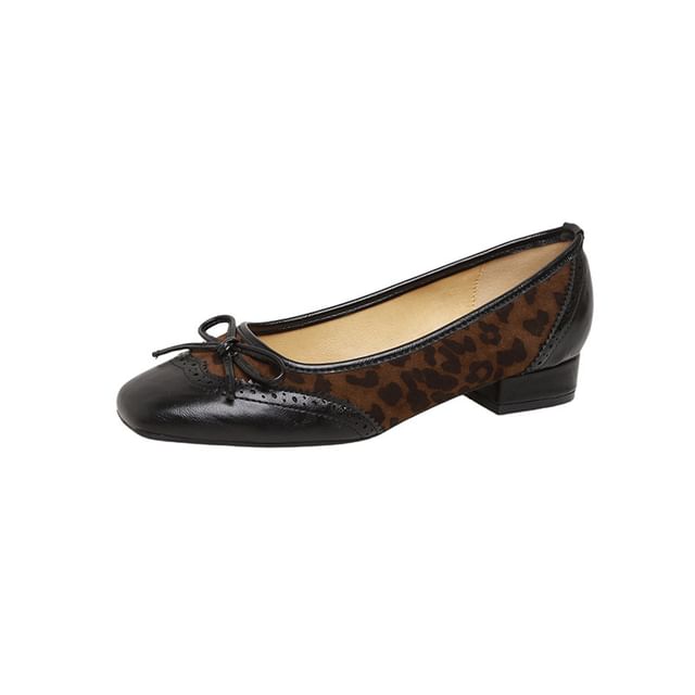 Panel Bow Accent Faux Leopard Heel Leather Brogue Print Pumps Low