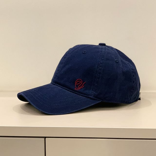 Cap Embroidered Letter
