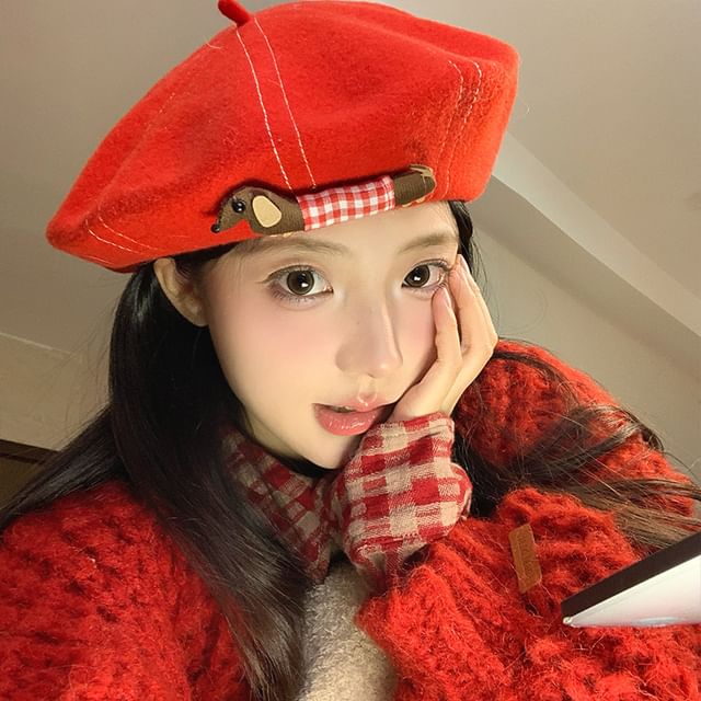 Dog Contrast Stitched Beret