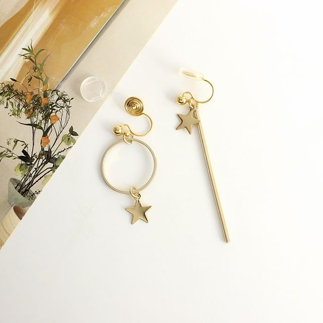 Earring Dangle Asymmetrical Star