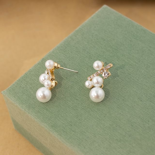 On Pearl Drop Faux Rhinestone / Earring Clip