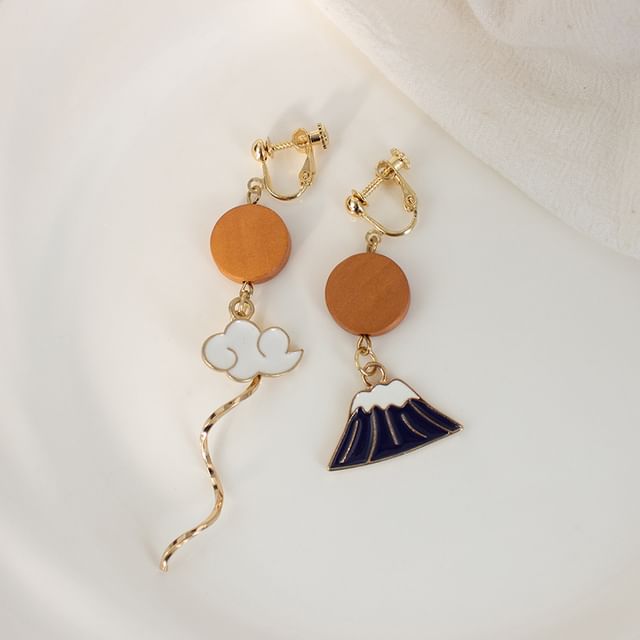 Drop Asymmetrical Enamel / Earring On Clip Mountain