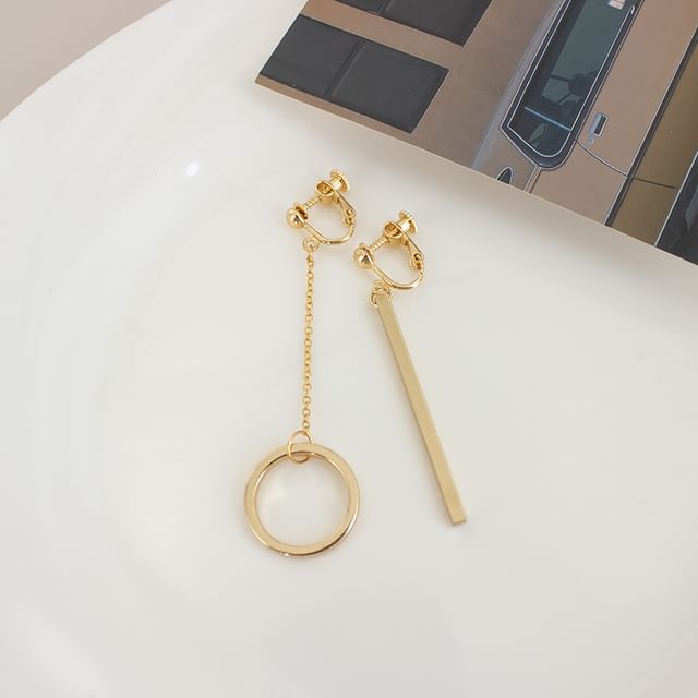 Clip Earring Asymmetrical / Star On Drop