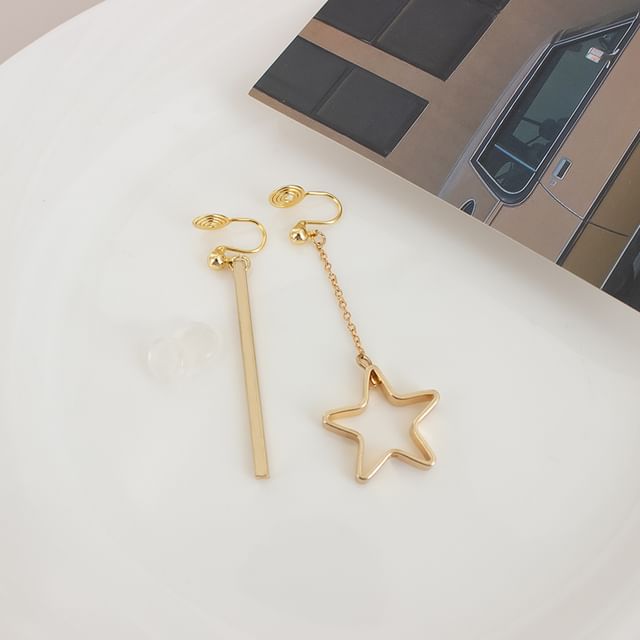 Clip Earring Asymmetrical / Star On Drop