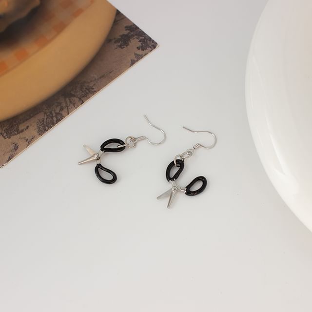 Earring / Scissor On Drop Clip