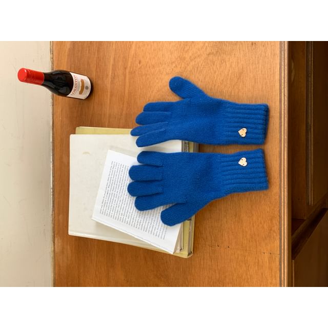 Knit Heart Buttoned Gloves