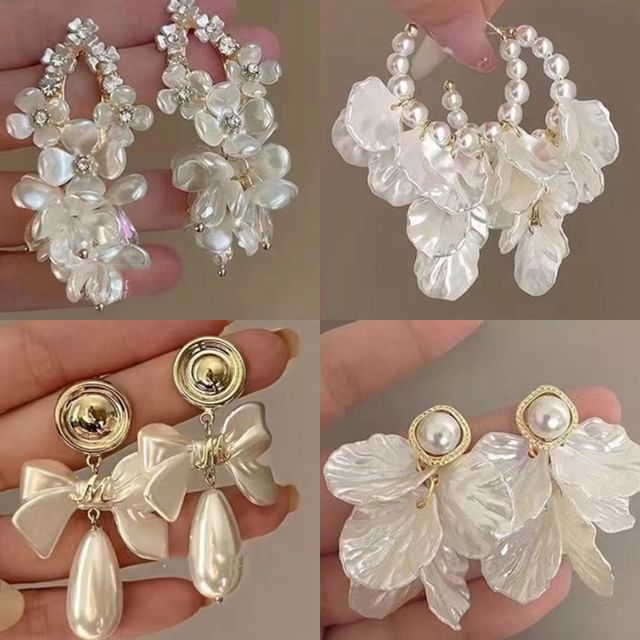 Drop Stud / Flower Pearl Ear Earring Faux