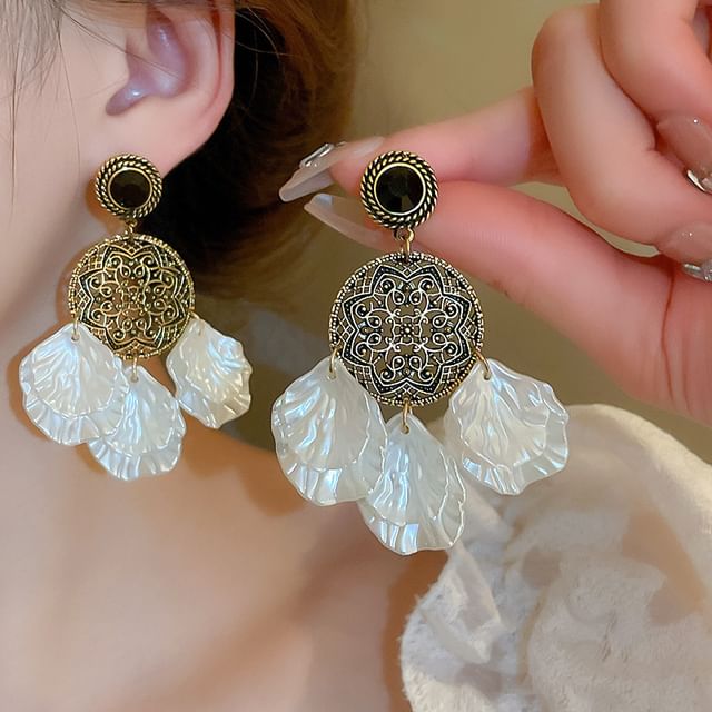 Drop Stud / Flower Pearl Ear Earring Faux
