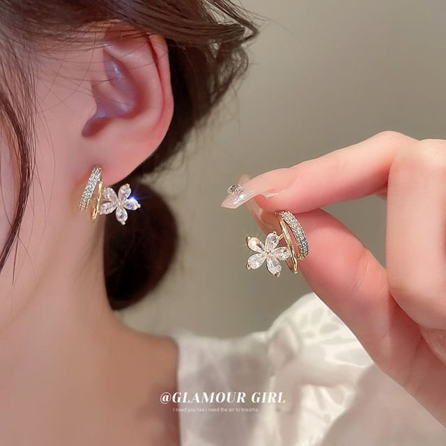 Ear Huggie Drop Hook / Stud Cuff Earring