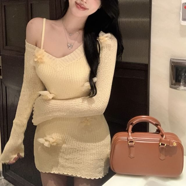 Mini Flower Dress / Neck Long-Sleeve V Sheath Knit Slip Accent