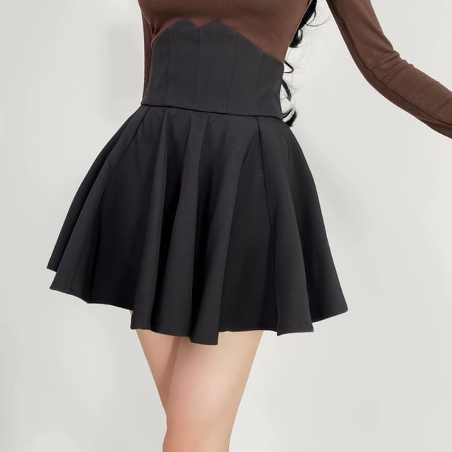 Pleated High-Rise Mini A-Line Skirt in Plain Design