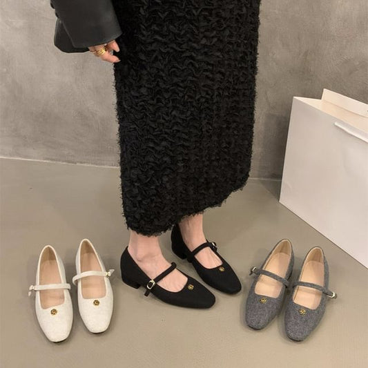 Flower Chunky Jane Heel Accent Mary Pumps