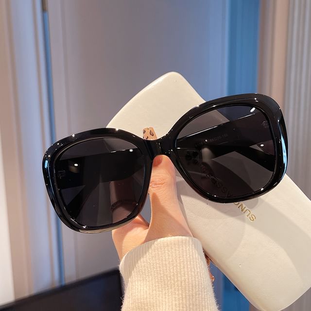 Thick Frame Sunglasses