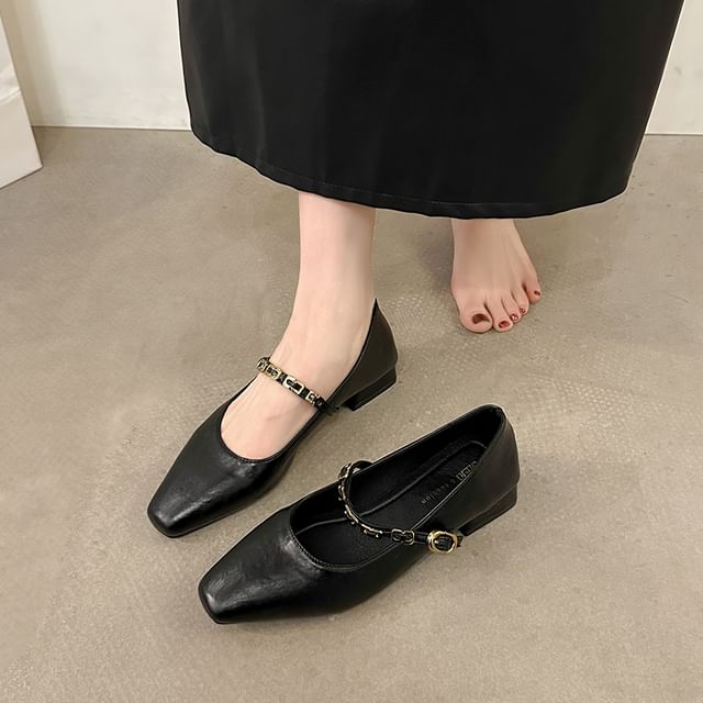 Mary Jane Buckled Faux Leather Heel Chunky Pumps