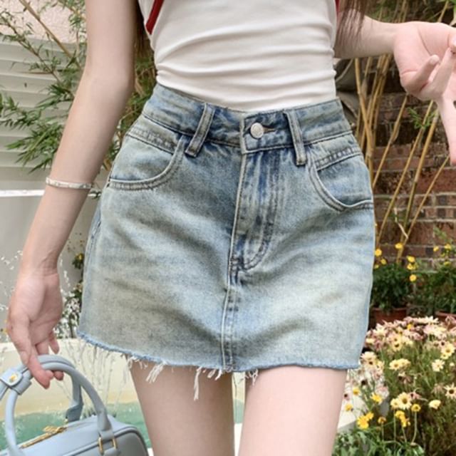 Frayed Washed Denim Mini Pencil Skirt with High Rise