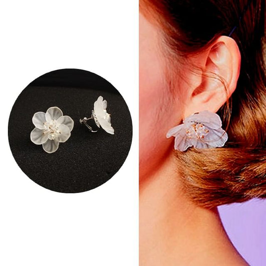 / Flower Stud Clip-On Earring Ear