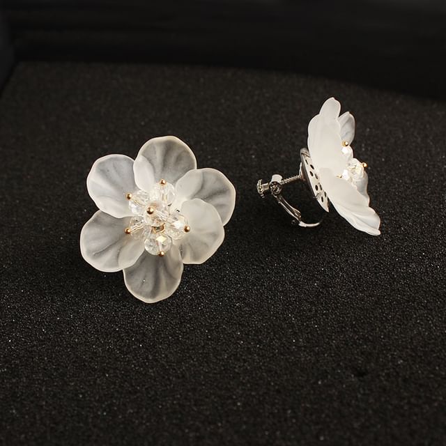 / Flower Stud Clip-On Earring Ear