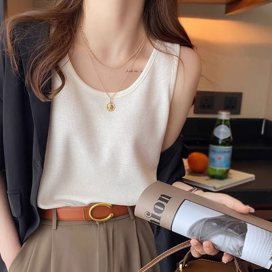 Plain Scoop Neck Tank Top