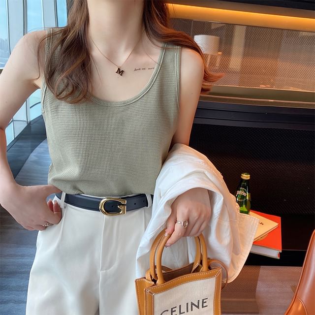 Plain Scoop Neck Tank Top