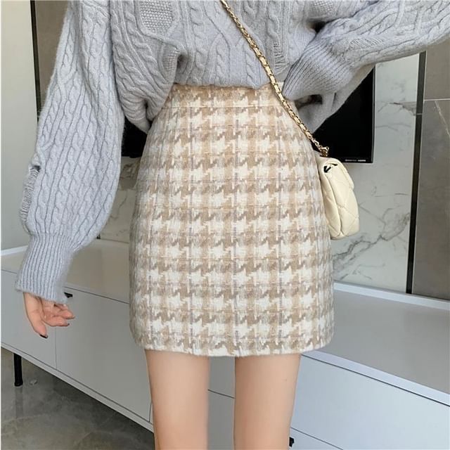 Houndstooth Mini Pencil Skirt with High Waist