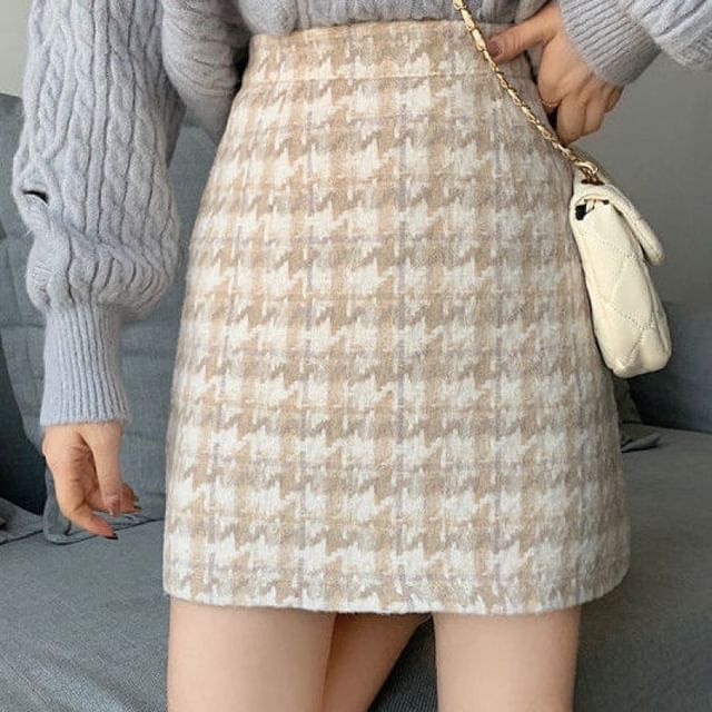 Houndstooth Mini Pencil Skirt with High Waist