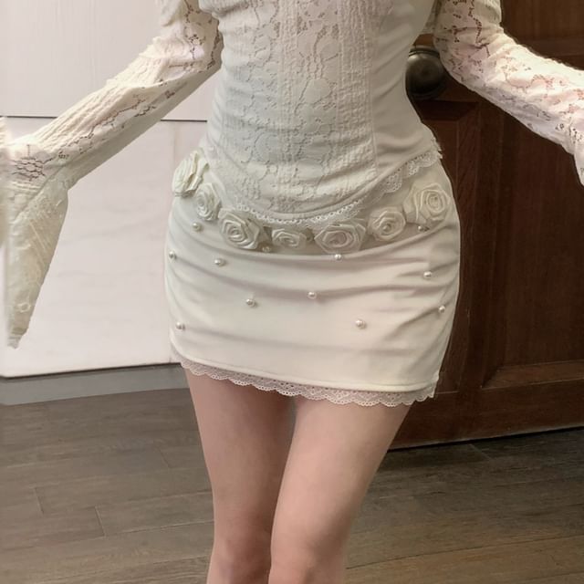 Floral Panel Long-Sleeve Slim Top / Mini Pencil Crop Lace High Rise Accent Off-Shoulder Skirt Fit