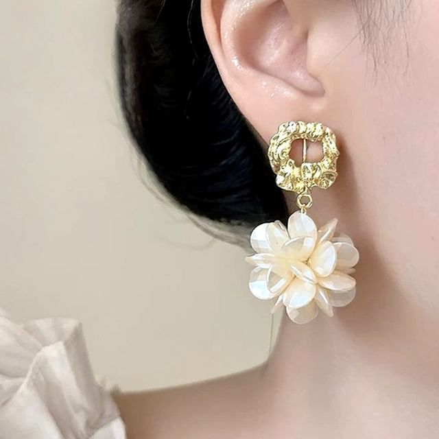 Dangle Floral Earring