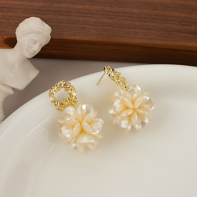 Dangle Floral Earring