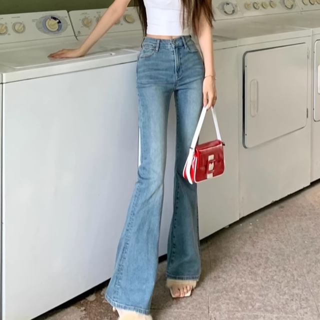 Washed Jeans High Flared Waist