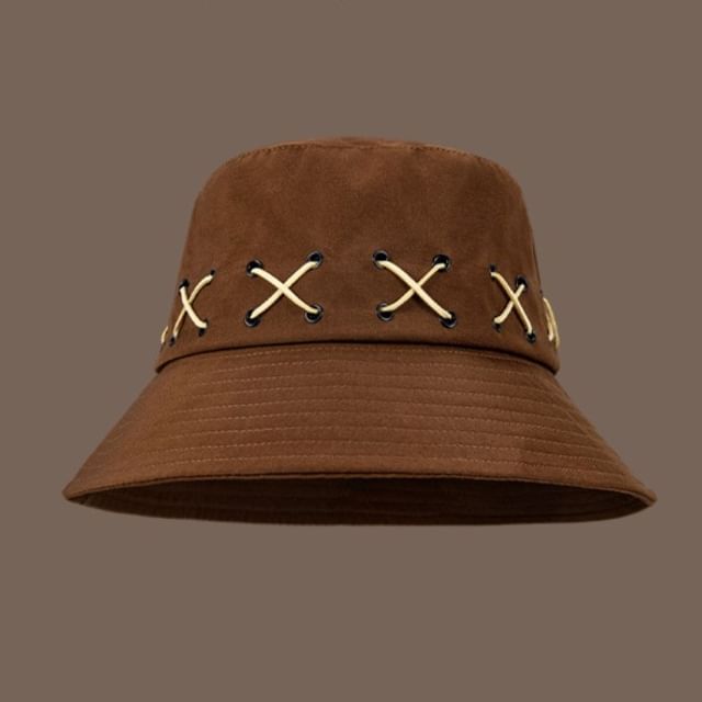 Hat Patterned Bucket Cross