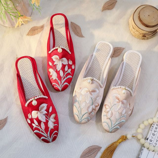 Faux Floral Pearl Embroidered Mules