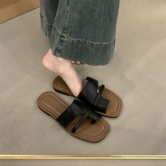 Flat Toe Slide Loop Sandals