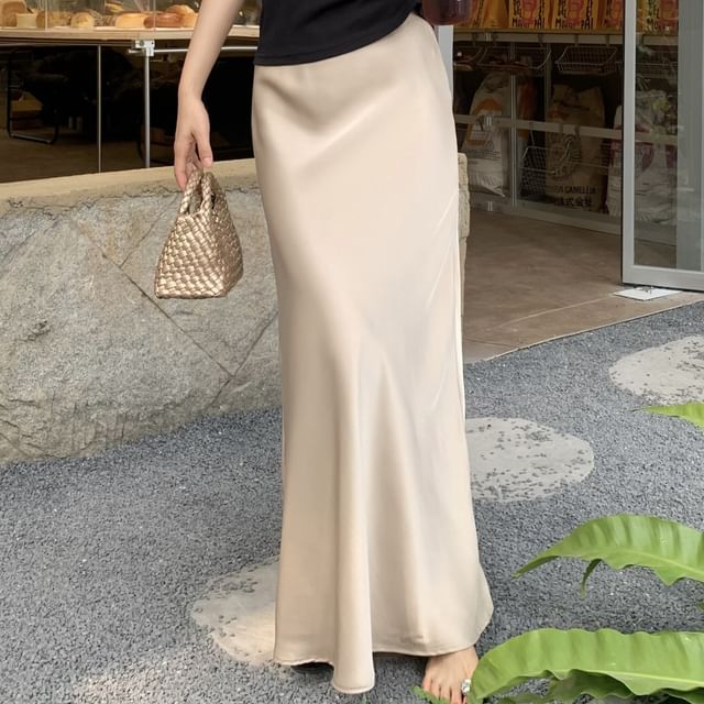 Plain H-Line Maxi Skirt High Rise