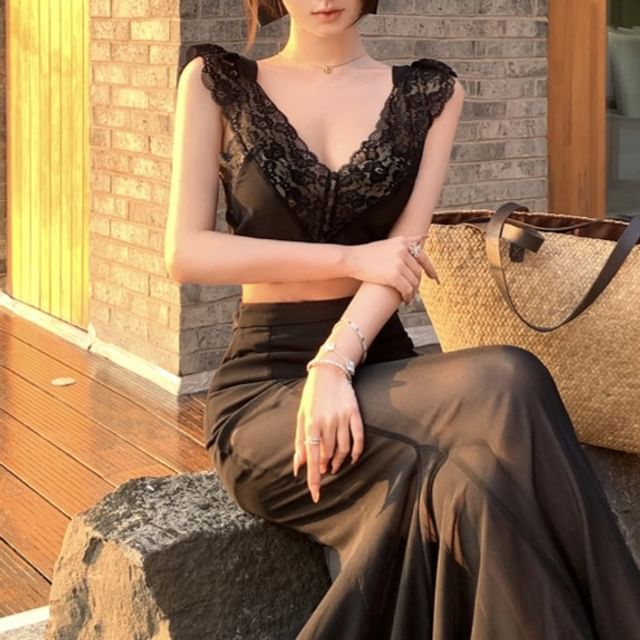 Fishtail Crop Waist Plain Lace High Sleeveless Maxi Skirt Top V-Neck / Panel