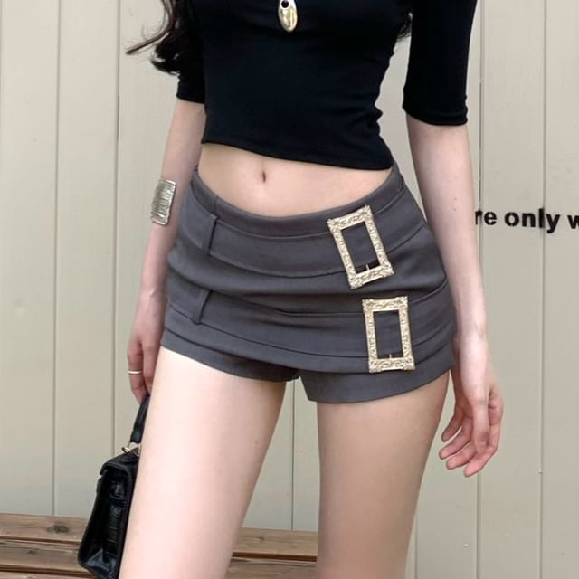 Shorts / Buckled Crew Rhinestone Plain Rise Short-Sleeve Low Neck Crop Tee
