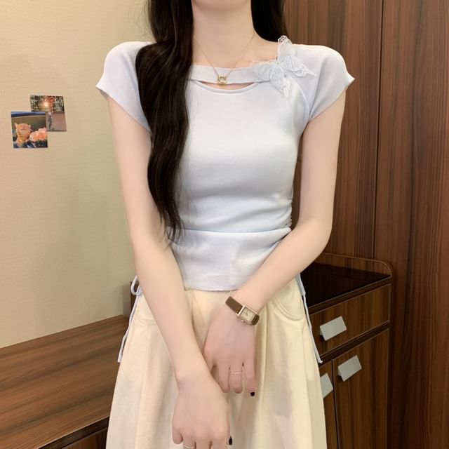 Accent Butterfly Tee Plain Short-Sleeve