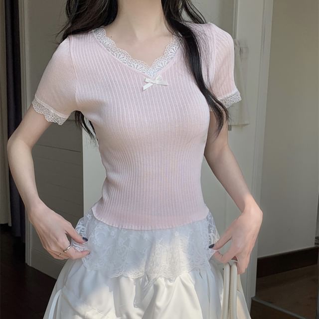 Short-Sleeve Knit Trim V-Neck Plain Lace Top