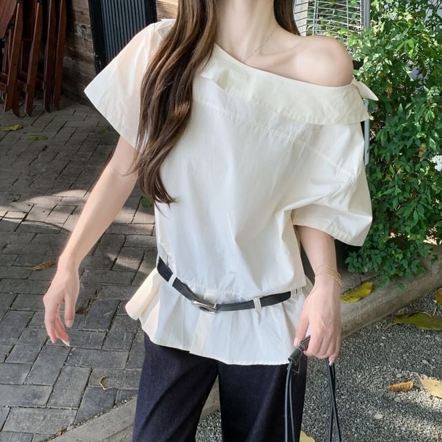 One Belt + Blouse Shoulder Plain Sleeveless Set: