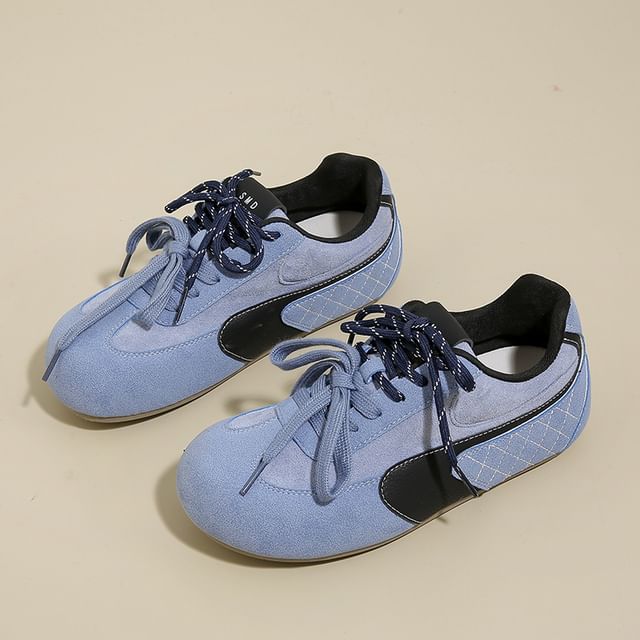 Quilted Sneakers Panel